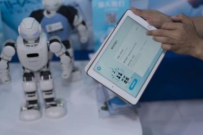 UBTECH攜手編程機(jī)器人，為開學(xué)季獻(xiàn)上最佳智能禮物